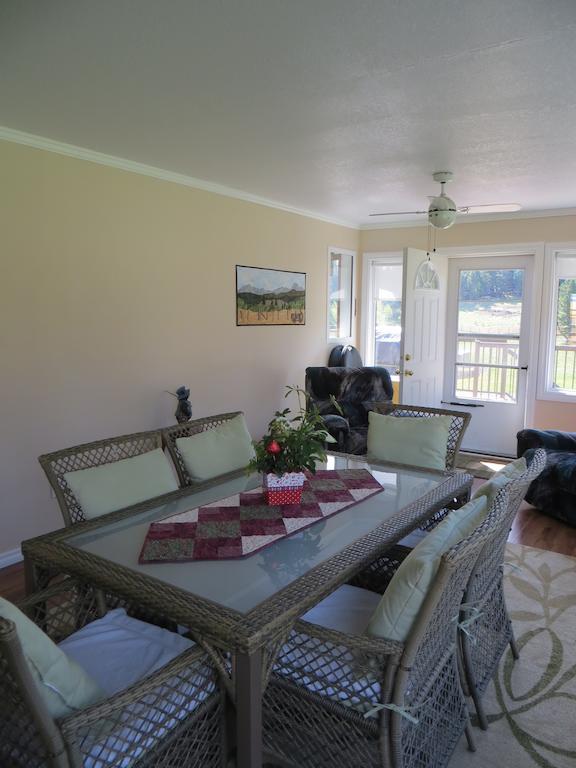 Burmis Bed And Bales Bed & Breakfast Bellevue Exterior photo