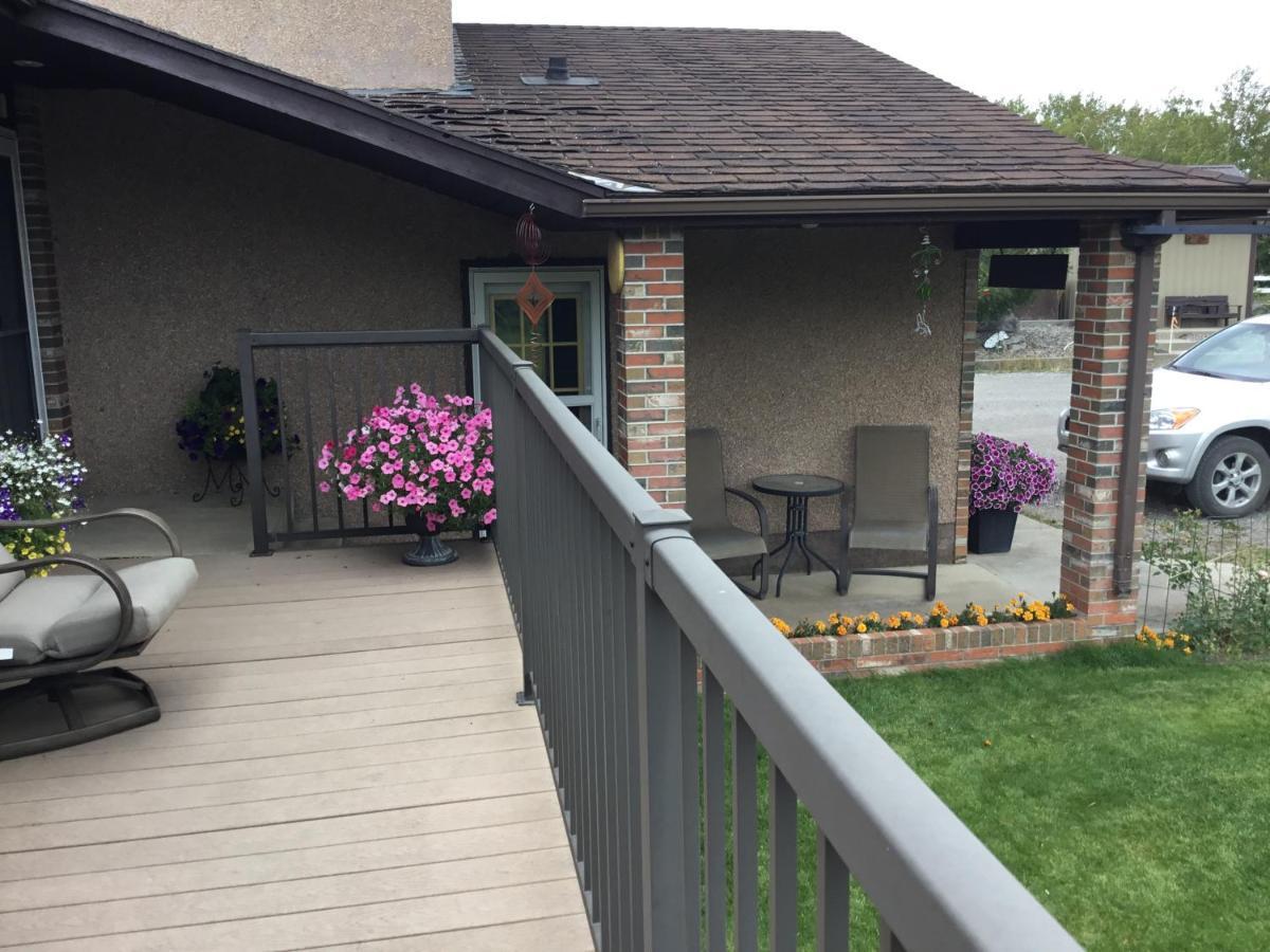 Burmis Bed And Bales Bed & Breakfast Bellevue Exterior photo